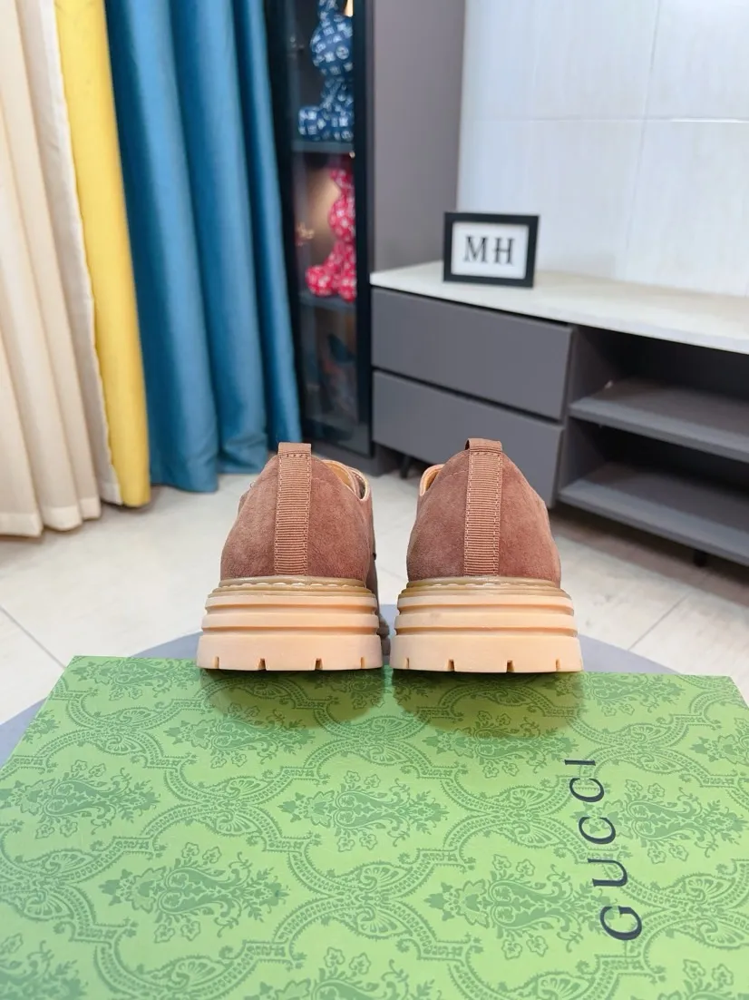 Men's shoes 💰500🌸🌸 (GUCCI) [can be made without label] G's new business boots are full-layer calfskin embossed with classic diamond pattern craftsmanship. They are high-end and classy, ​​versatile and have a full three-dimensional feel. They use raw rubber non-slip outsole. If you look closely, you will be addicted to the leather. You can't extricate yourself ~ the best on the market.          Fabric: Cowhide/Embossed Lining: Cowhide.          Please make a note when placing an order, size: 38-44 (37, 45, 46 can be customized and cannot be returned or exchanged)